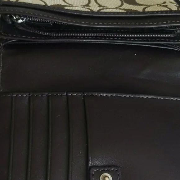 Coach Signature Canvas Folding Snap Wallet - Picture 4 of 4